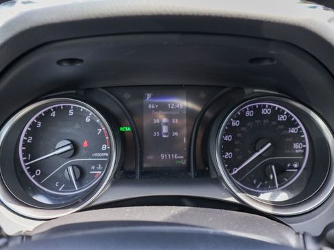 Used 2021 Toyota Camry SE w/ Cold Weather Package FWD image 17