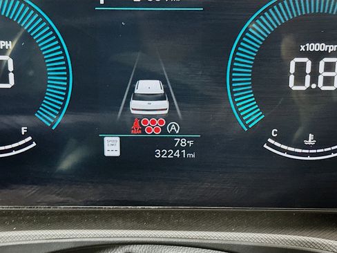 Used 2025 Hyundai Santa Fe SEL image 19