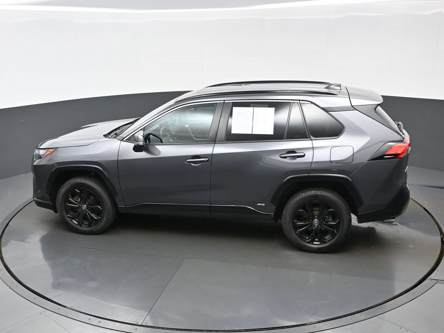 Used 2022 Toyota RAV4 SE w/ Convenience Package AWD/4WD image 38