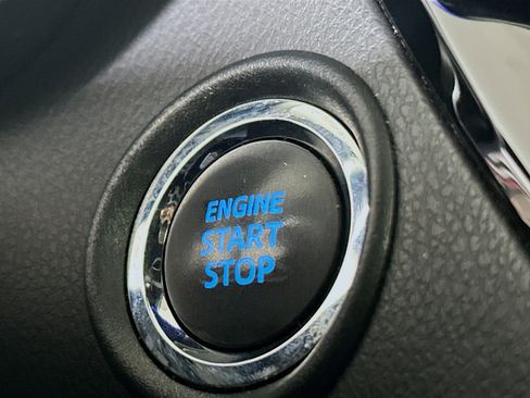 Used 2021 Toyota C-HR XLE image 20