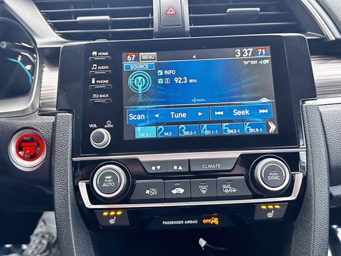 Used 2021 Honda Civic EX-L image 4