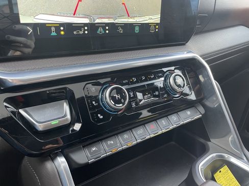 Used 2022 GMC Sierra 1500 Denali image 18