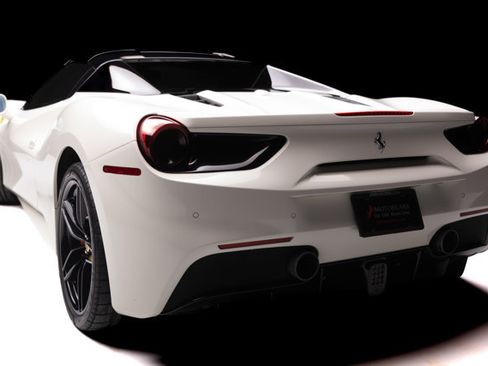Used 2017 Ferrari 488 Spider RWD image 37