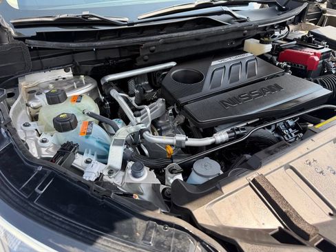 Used 2025 Nissan Rogue SL FWD image 7