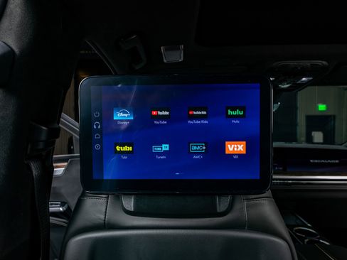 Used 2025 Cadillac Escalade ESV Sport Platinum image 35