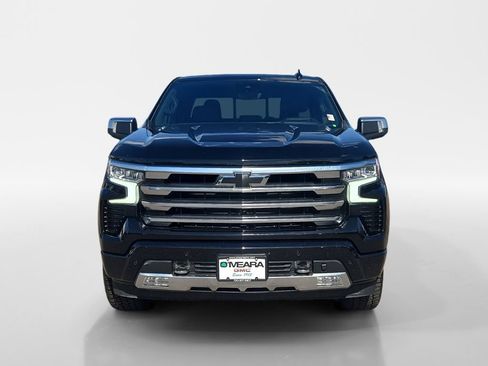 Used 2024 Chevrolet Silverado 1500 High Country w/ Technology Package AWD/4WD image 10
