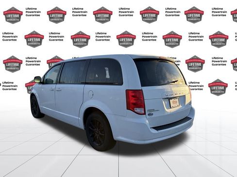 Used 2019 Dodge Grand Caravan GT image 3