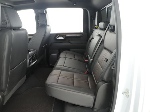 Used 2024 Chevrolet Silverado 3500 High Country w/ Technology Package image 25