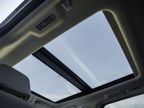 Used 2025 Ford Expedition Active image 51