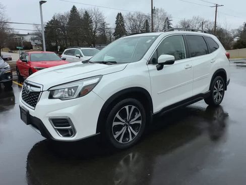 Used 2020 Subaru Forester Limited image 4