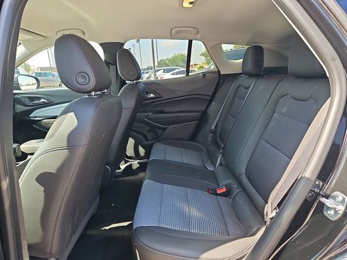 Used 2025 Chevrolet Trax LT w/ Driver Confidence Package FWD image 11