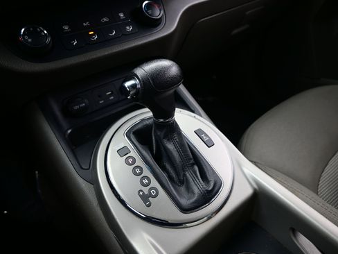 Used 2016 Kia Sportage LX image 19