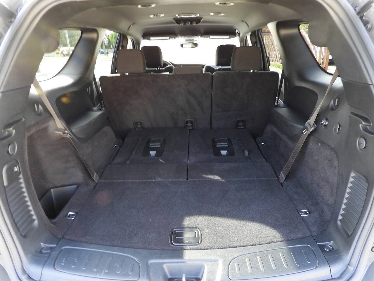 Used 2025 Dodge Durango R/T w/ Blacktop Package AWD/4WD image 25