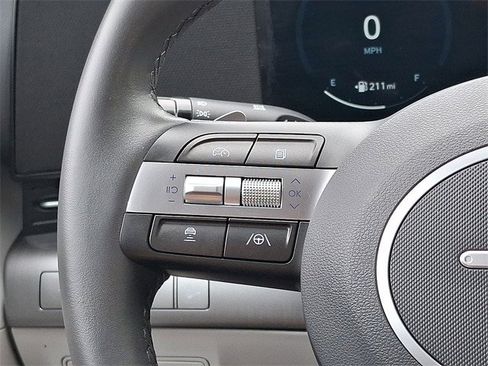 Certified 2024 Hyundai Kona SEL w/ Convenience Package image 17