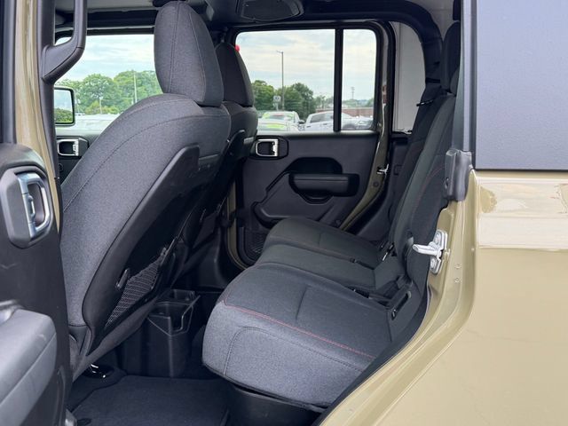 Used 2026 Jeep Gladiator Rubicon AWD/4WD image 13