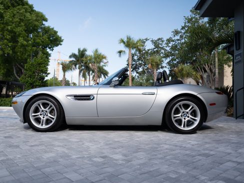 Used 2002 BMW Z8 RWD image 7