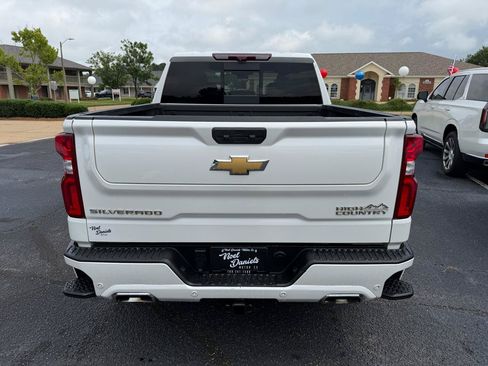 Used 2024 Chevrolet Silverado 1500 High Country AWD/4WD image 6