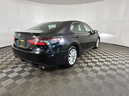 Used 2024 Toyota Camry SE FWD image 2