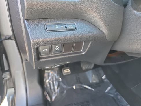 Used 2016 Nissan Altima 2.5 SV w/ Convenience Package FWD image 12