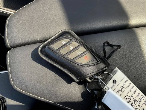 Used 2025 Lexus TX 500h AWD w/ Technology Package image 38