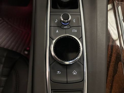 Used 2022 Cadillac Escalade Sport Platinum w/ Heavy-Duty Trailer Package AWD/4WD image 23