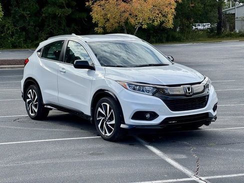 Used 2020 Honda HR-V Sport image 11