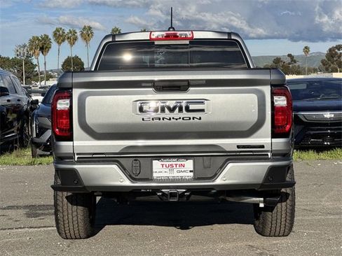 New 2026 GMC Canyon Elevation w/ LPO, Black Badging Package image 4