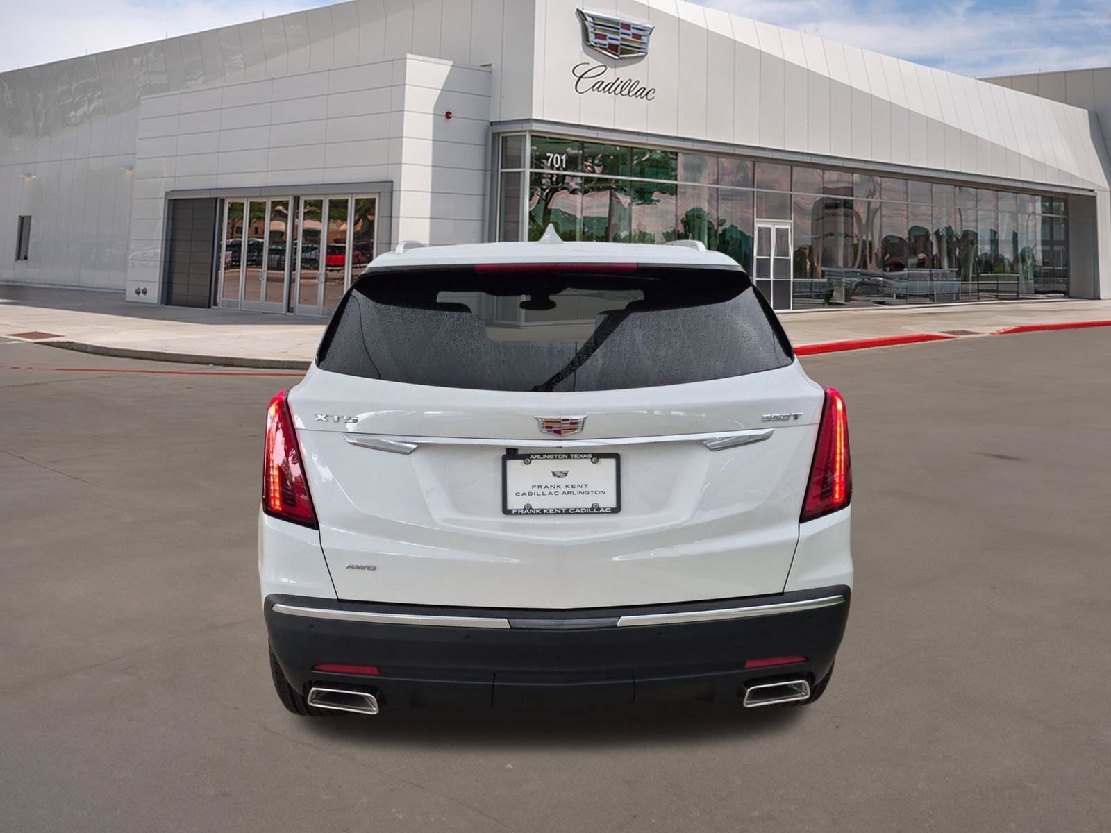 New 2026 Cadillac XT5 Luxury w/ LPO, Floor Liner Package AWD/4WD image 5