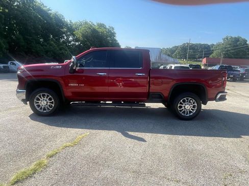 Used 2024 Chevrolet Silverado 2500 LTZ w/ LTZ Premium Package AWD/4WD image 8