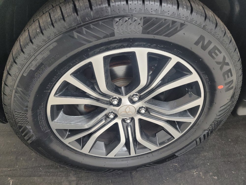 Used 2018 Mitsubishi Outlander Sport ES AWD/4WD image 31