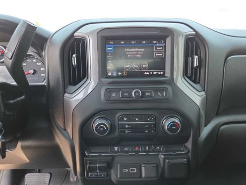 Used 2022 Chevrolet Silverado 2500 Custom w/ Custom Value Package AWD/4WD image 24