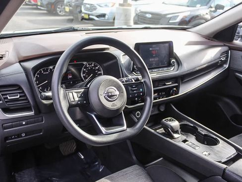 Used 2023 Nissan Rogue SV FWD image 22