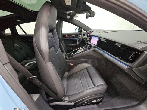 Used 2025 Porsche Panamera w/ Premium Package RWD image 9