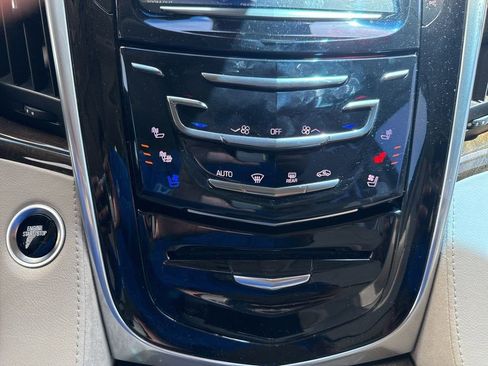 Used 2020 Cadillac Escalade Luxury w/ LPO, Radiant Package AWD/4WD image 24