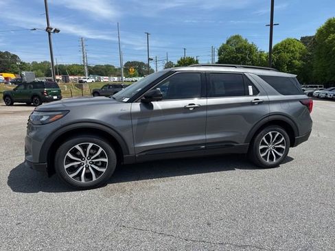 New 2026 Ford Explorer ST-Line image 6