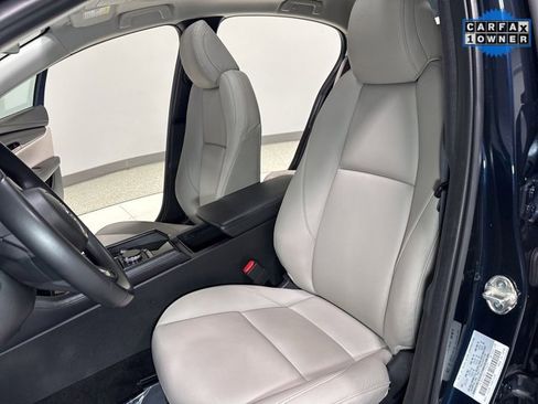 Used 2025 MAZDA MAZDA3 s image 13