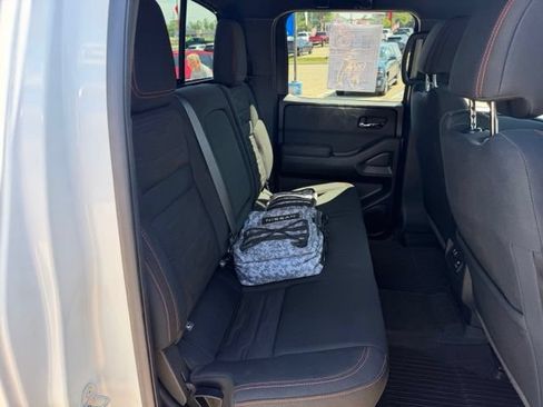 Used 2023 Nissan Frontier PRO-4X w/ Pro Convenience Package AWD/4WD image 16
