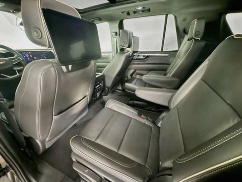 Used 2025 Chevrolet Tahoe Premier AWD/4WD image 25