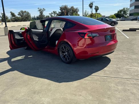 Used 2023 Tesla Model 3 Standard Range RWD image 31