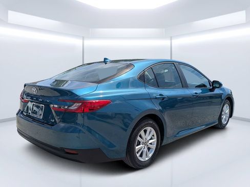 Used 2025 Toyota Camry LE FWD image 3