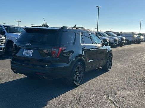 Certified 2018 Ford Explorer Sport w/ Equipment Group 401A image 3