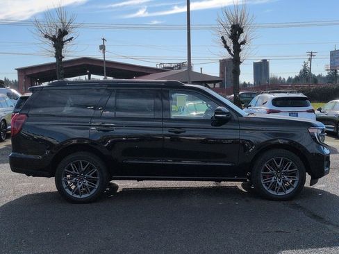 New 2025 Ford Expedition Platinum w/ Stealth Performance Package AWD/4WD image 6