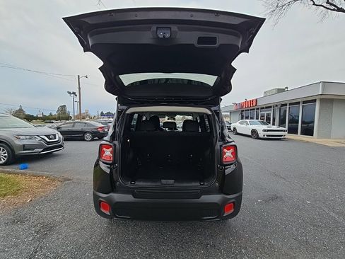 Used 2020 Jeep Renegade Sport w/ Sport Appearance Group image 38