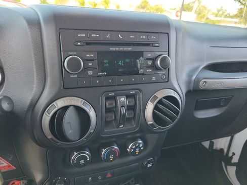 Used 2014 Jeep Wrangler Unlimited Sport w/ Quick Order Package 24S image 21