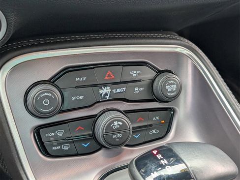 Used 2019 Dodge Challenger SXT w/ Blacktop Package image 21