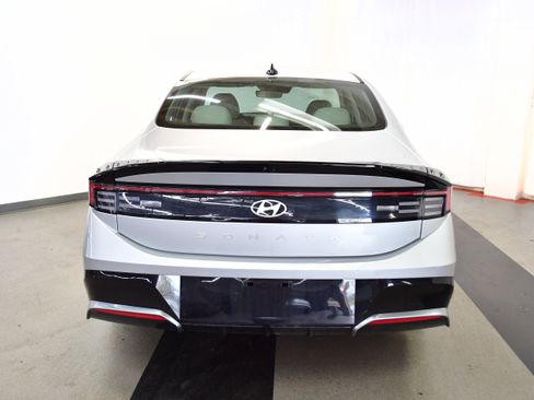 Used 2025 Hyundai Sonata SEL FWD image 6