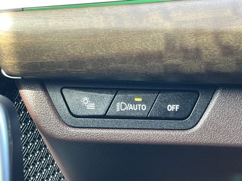 Used 2025 BMW X1 xDrive28i w/ Technology Package image 14