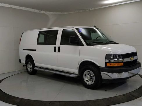 Used 2021 Chevrolet Express 2500 w/ Driver Convenience Package RWD image 1