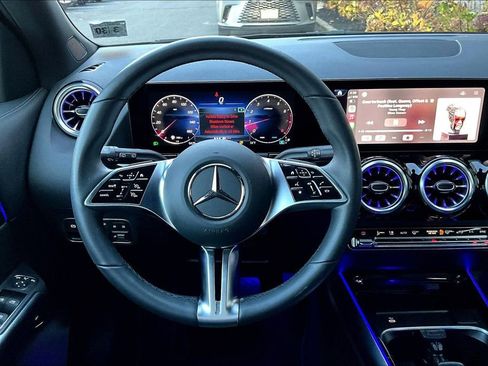 Used 2025 Mercedes-Benz GLA 250 4MATIC image 5