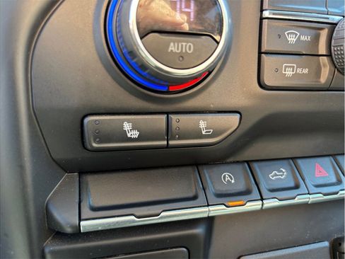 Used 2021 Chevrolet Silverado 1500 LT image 30